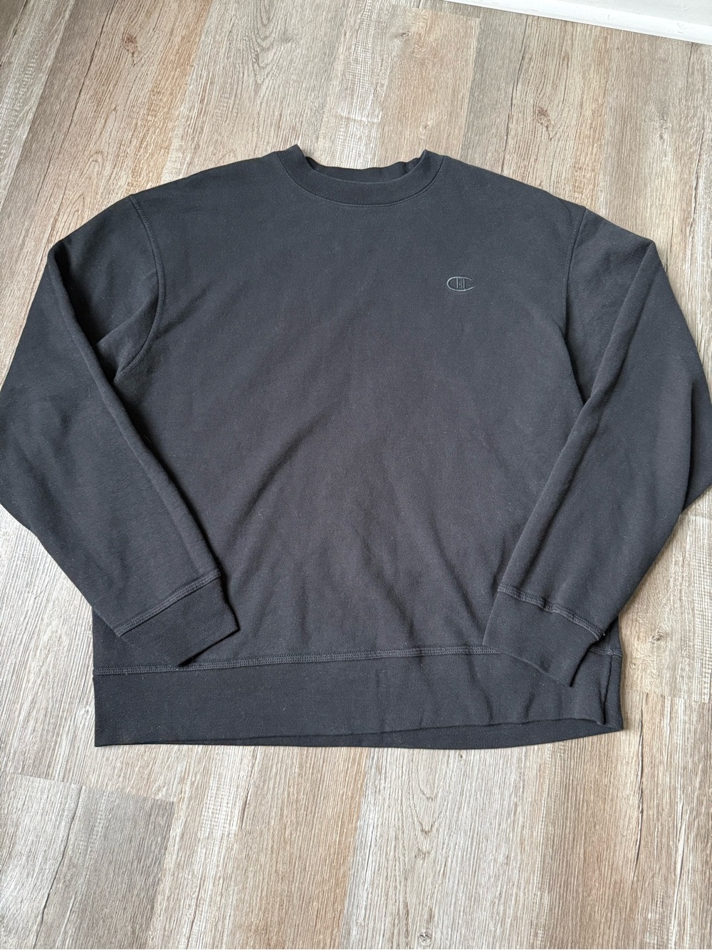 VTG Champion Men’s Black Crewneck Sweatshirt Retro Streetwear Cotton Size L